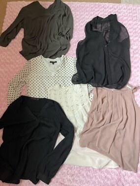 6 pack of women’s s/m blouses